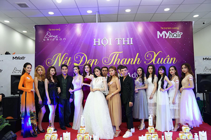 Trần Lâm cùng các thí sinh Nét Đẹp Thanh Xuân 2018