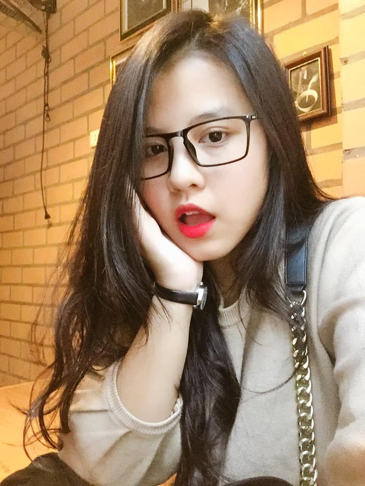 Huyền Trang thường xuyên lưu giữa những khoảnh khắc vui tươi
