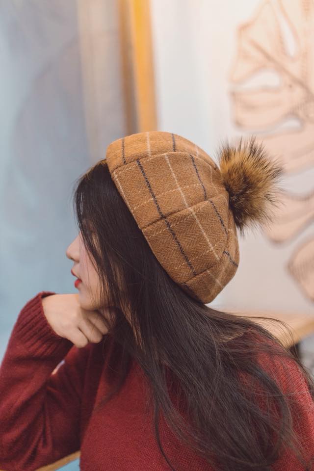 Những bức hình góc nghiêng của Huyền Trang đều rất thu hút