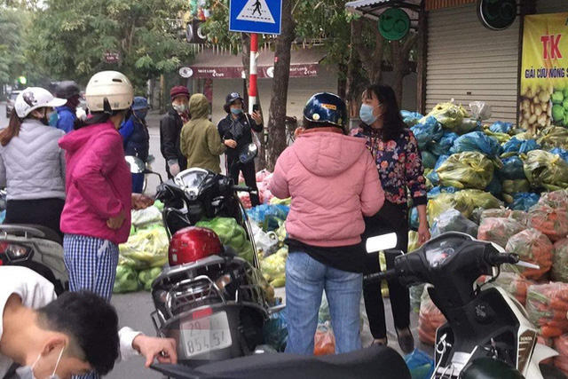 Nam MC thu mua và tổ chức phiên chợ nông sản 0đ