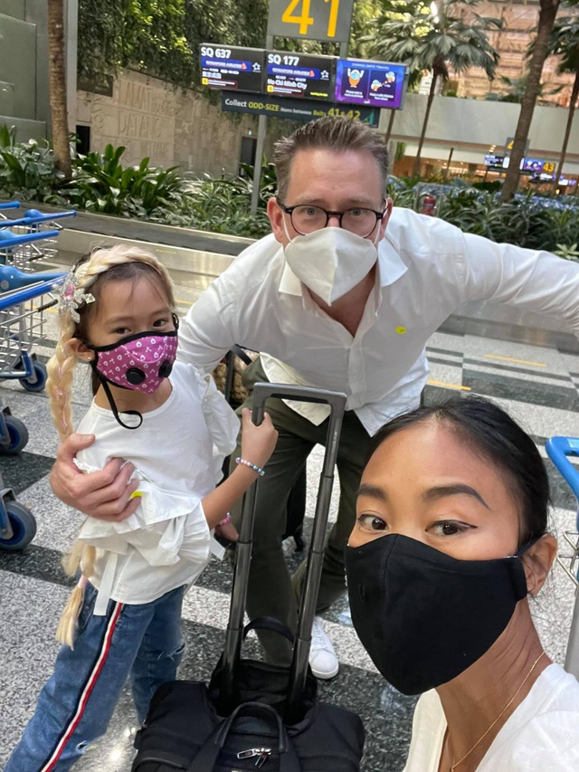 Gia đình Đoan Trang đã đến Singapore an toàn