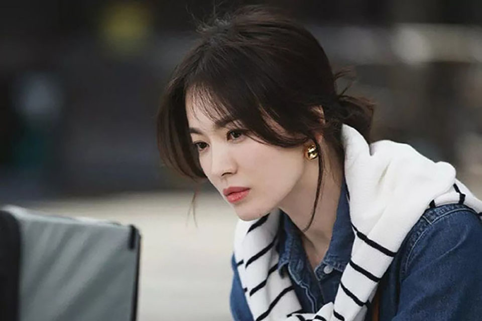 Song Hye Kyo gây tranh cãi trở lại màn ảnh nhỏ