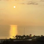 Nhắc đến Ana Mandara thì không thể không nhắc đến bình minh biển đẹp đến nao lòng