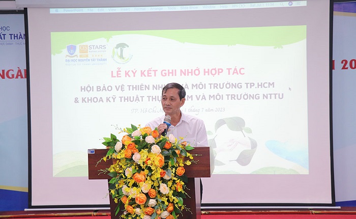 Ông Đặng Văn Khoa, Ủy viên Trung ương Mặt trận Tổ quốc Việt Nam, Chủ tịch Hội Bảo vệ Thiên nhiên và Môi trường TP.HCM phát biểu tại lệ ra mắt Chi hội. 